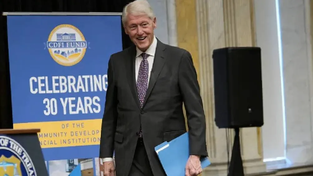 El expresidente Bill Clinton, de 78 años, se encontraba en su domicilio en Washington cuando fue trasladado al hospital.| AP