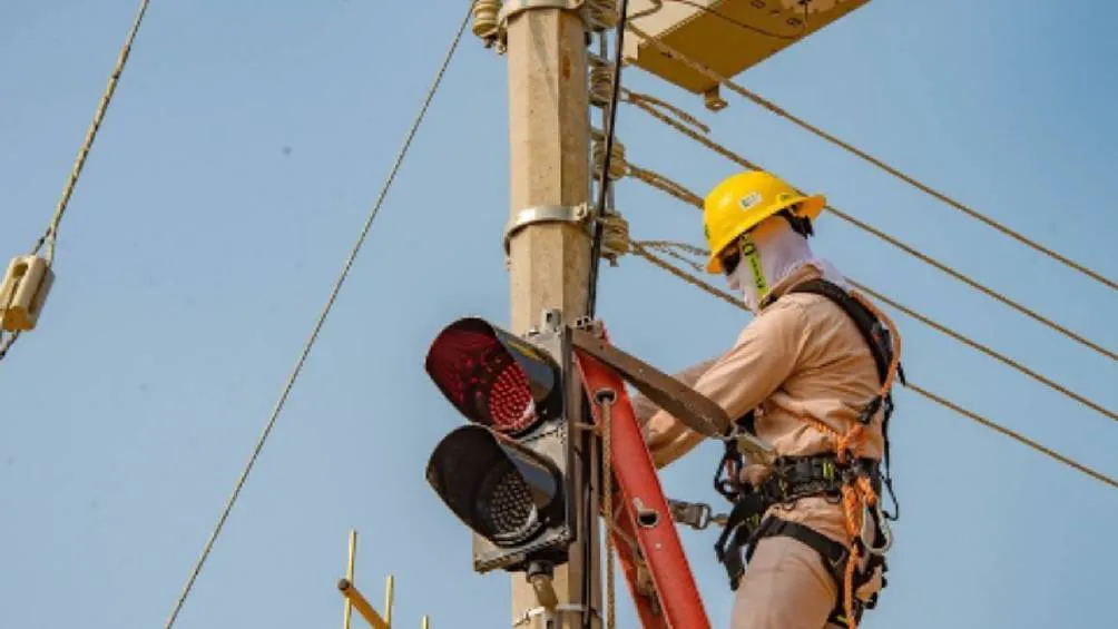 Los trabajadores de la CFE desconectarán el servicio de luz de inmediato si encuentran dispositivos ilegales. | X
