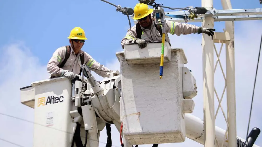 la CFE se encarga de supervisar el cumplimiento de dichos contratos, mediante la revisión del consumo registrado en los medidores. | RS