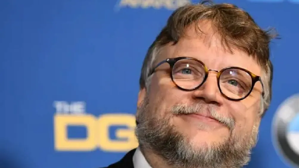 Netflix ha revelado la primera imagen oficial de &quot;Frankenstein&quot;, la nueva película de Guillermo del Toro. | BBC