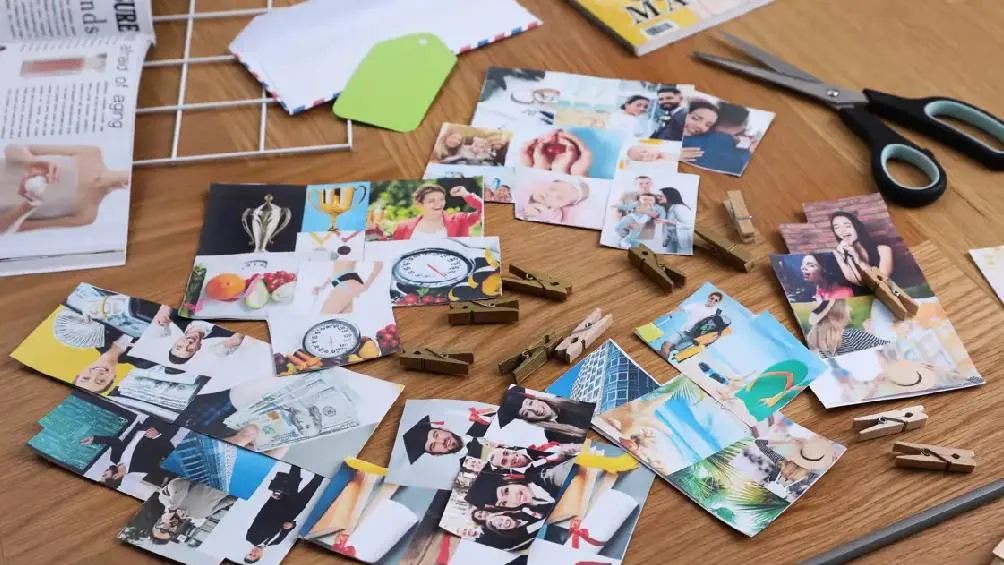 Un vision board es básicamente un collage de imágenes y palabras que representa tus metas y sueños. |National Geographic