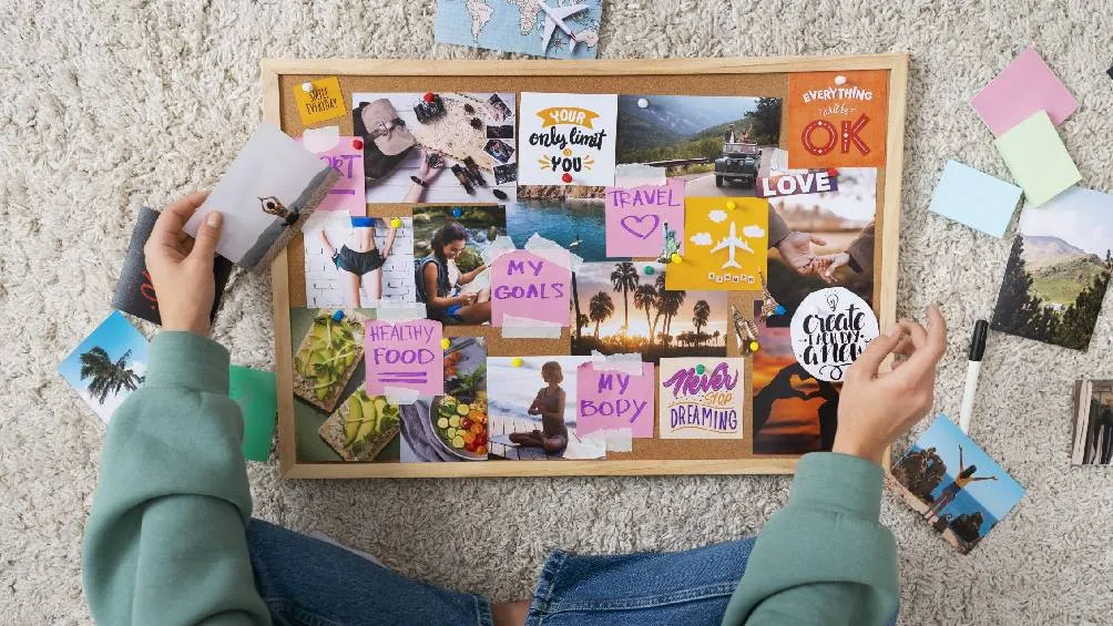 Crear un vision board para 2025 es una manera entretenida de visualizar tus metas y el camino para alcanzarlas.| Pixabay