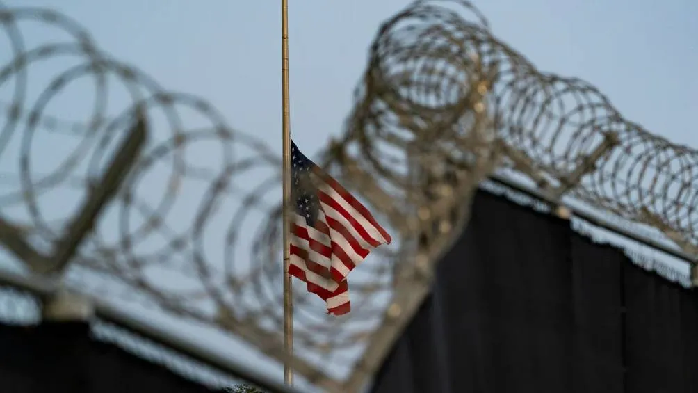 El presidente de Estados Unidos, Donald Trump, firmó una orden ejecutiva para establecer un centro de detención en la Base Naval de Guantánamo. | AP