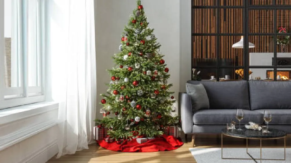 Un árbol de Navidad es una tradición decorativa que se utiliza durante la celebración de la Navidad. | Pixabay
