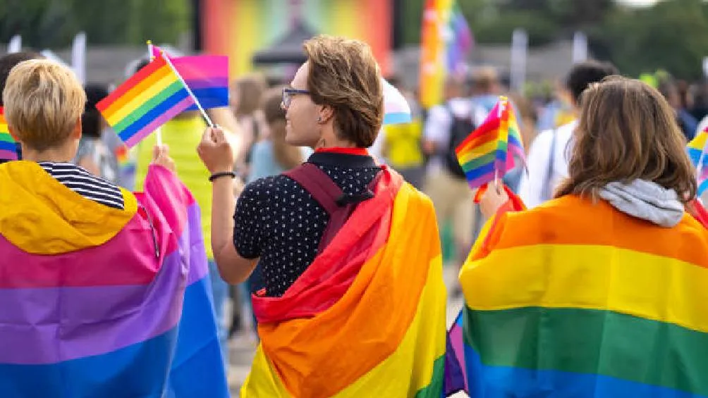 Las banderas son una afirmación para la comunidad de que existen y merecen ser vistos con orgullo. | iStock