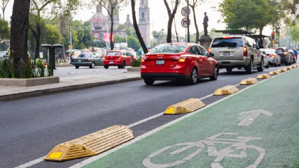 Revisa todos los días el Programa No Circula para evitar alguna multa / iStock