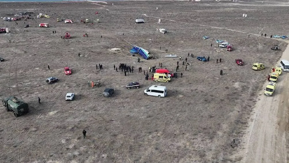 El avión se estrelló cerca de Aktau, en la región occidental de Kazajistán.|"X"@fl360aero