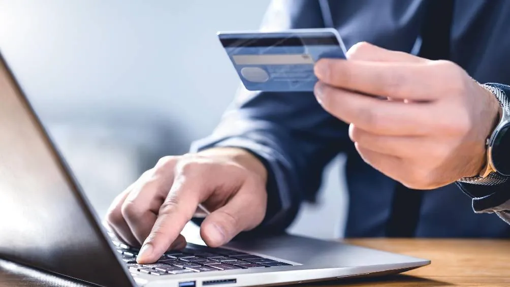 Se sugiere evitar el uso de ciertos términos, como &quot;compra de droga&quot;, &quot;compra de armas&quot;/ Pixabay