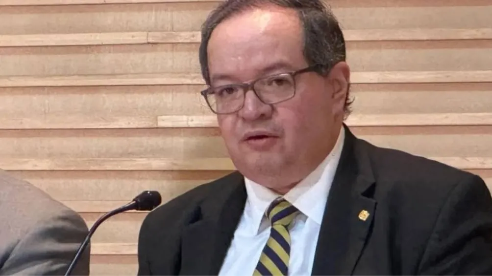 El rector de la UNAM, Leonardo Lomelí Vanegas, pidió a la sociedad mexicana unirse contra la inminente agresión hacia las comunidades mexicanas en Estados Unidos. | RS