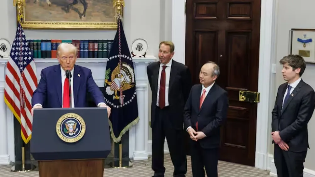 Donald Trump junto a los directores ejecutivos Oracle, OpenAI y SoftBank / El Espectador