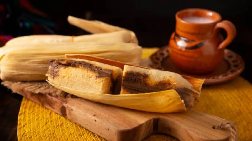 En México, el 6 de enero se celebra la tradición de partir la rosca de Reyes, donde quien encuentra al niño en su pedazo. | Pixabay