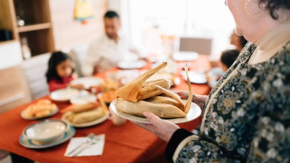 Aquella persona que encuentra la figura en la rosca de Reyes tiene la obligación de ofrecer tamales el 2 de febrero. | Pixabay