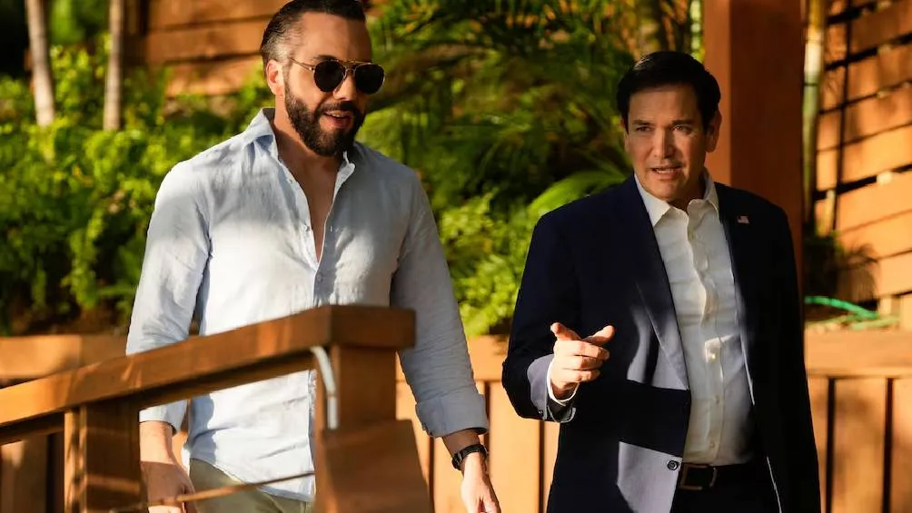 El presidente de El Salvador, Nayib Bukele, ha aceptado que Estados Unidos envíe de regreso a migrantes indocumentados que tengan antecedentes criminales graves.| AP