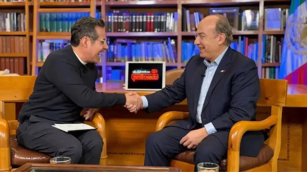 El ex mandatario defendió su administración en una entrevista con Yordi Rosado. / Captura de pantalla