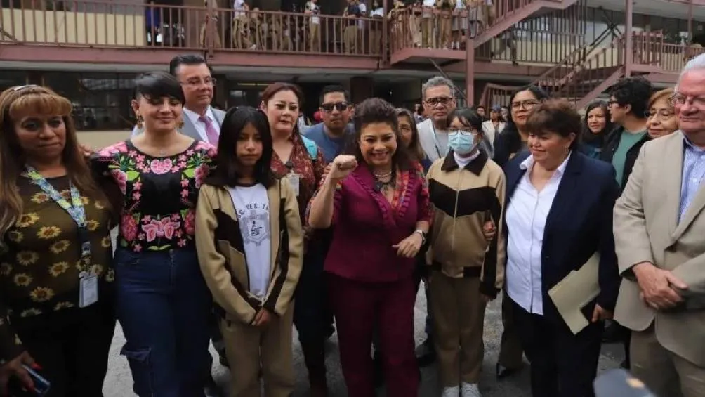 Las clases de lenguas indígenas en la capital serán de carácter optativo. / La Jornada