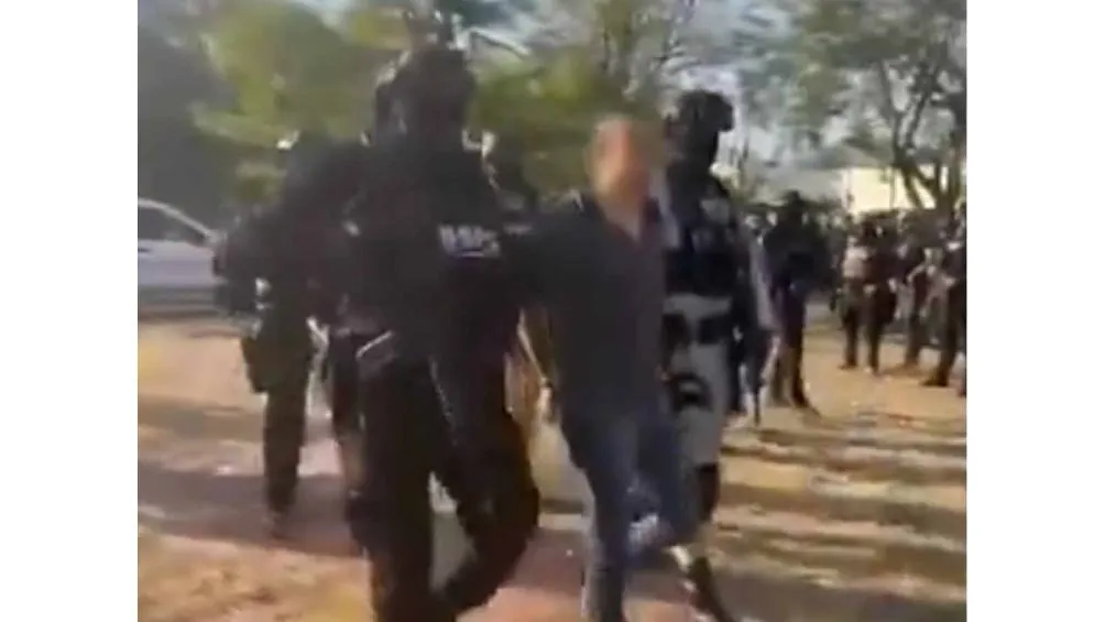 La Silla&quot;, fue detenido en Apatzingán, Michoacán, por ser un presunto extorsionador de productores de limón y aguacate. / Captura de pantalla