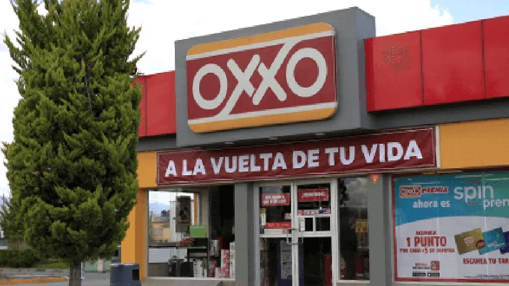 Oxxo es una cadena de tiendas de conveniencia mexicana fundada en 1978 por FEMSA en Monterrey. / Oxxo