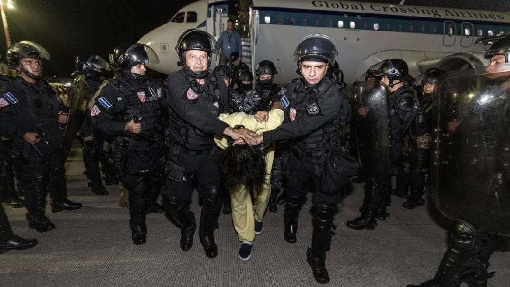 El 16 de marzo de 2025, El Salvador recibió a 238 presuntos miembros del Tren de Aragua y 23 de la Mara Salvatrucha (MS-13). / RS