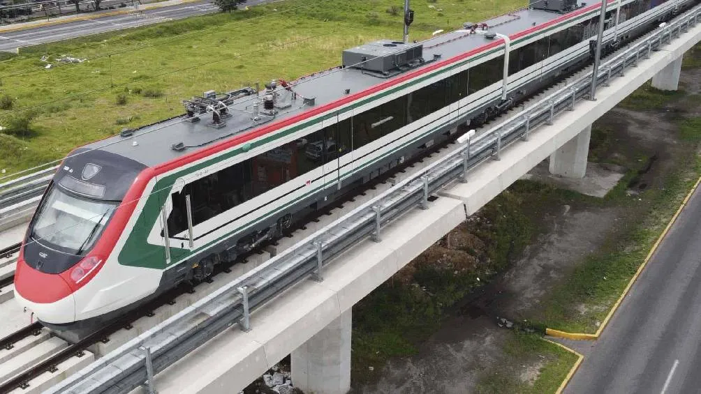 El Tren Suburbano, que conectará la estación Buenavista en la Ciudad de México con el Aeropuerto Internacional Felipe Ángeles (AIFA). / X