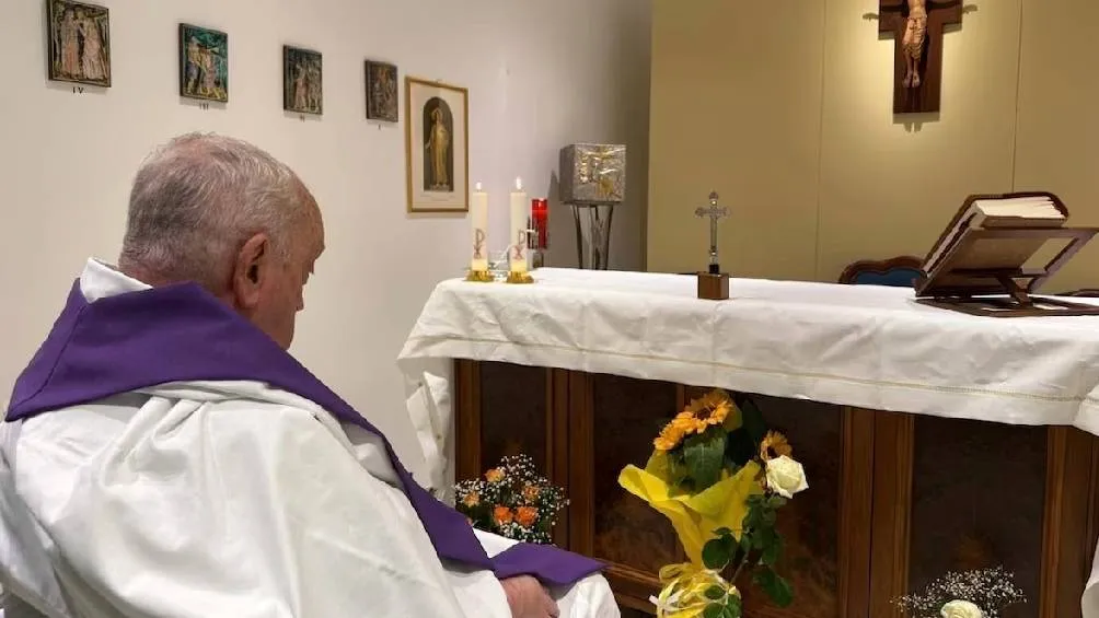 el Papa reflexiona sobre la fragilidad humana y su impacto en nuestra percepción de lo que realmente importa./ AP