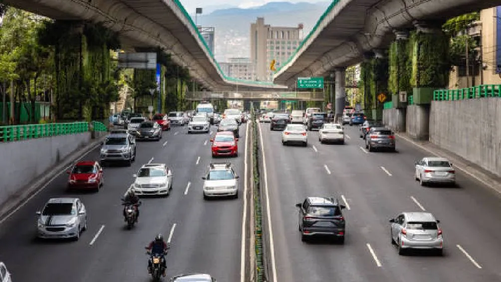 A pesar de la restricción por Contingencia Ambiental, algunos vehículos están exentos del Doble No Circula. / Pixabay