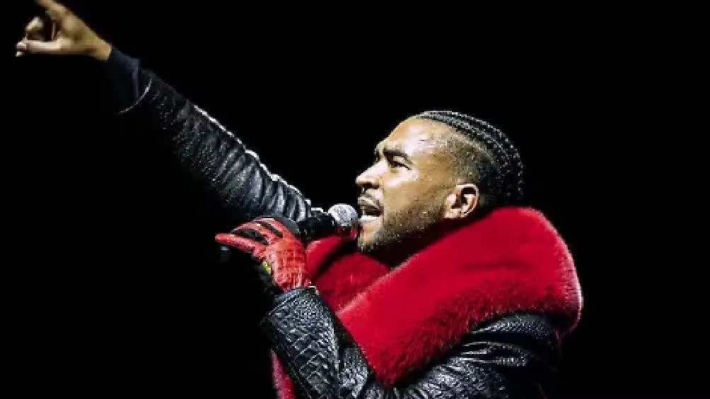 El cantante se volvió viral en redes sociales por llamar DF a la ahora Ciudad de México. / FB: Don Omar