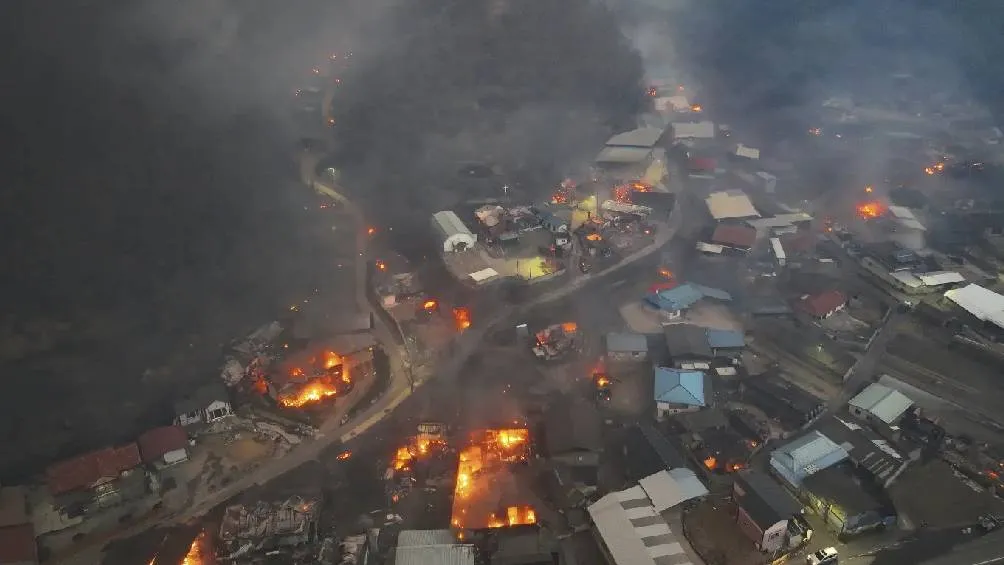 Incendios forestales impulsados por el viento, considerados entre los peores en la historia de Corea del Sur. / AP