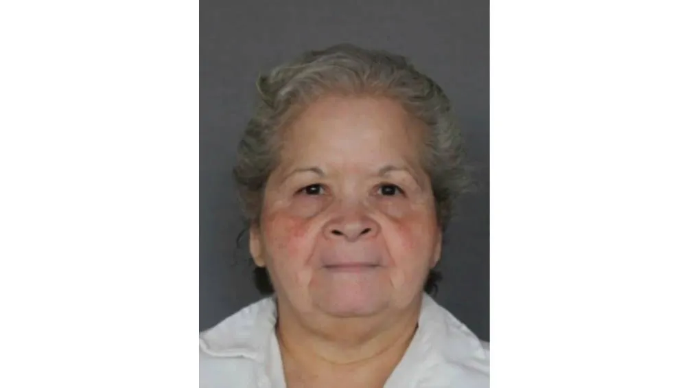 Saldívar, de 64 años de edad, no fue liberada tras haber cumplido casi 30 años de prisión. / AP