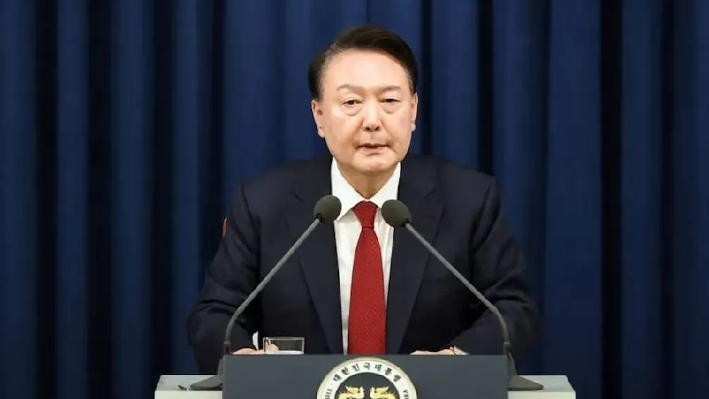 Después de declarar abruptamente la ley marcial el 3 de diciembre, Yoon envió cientos de soldados y policías a la Asamblea Nacional. / RS