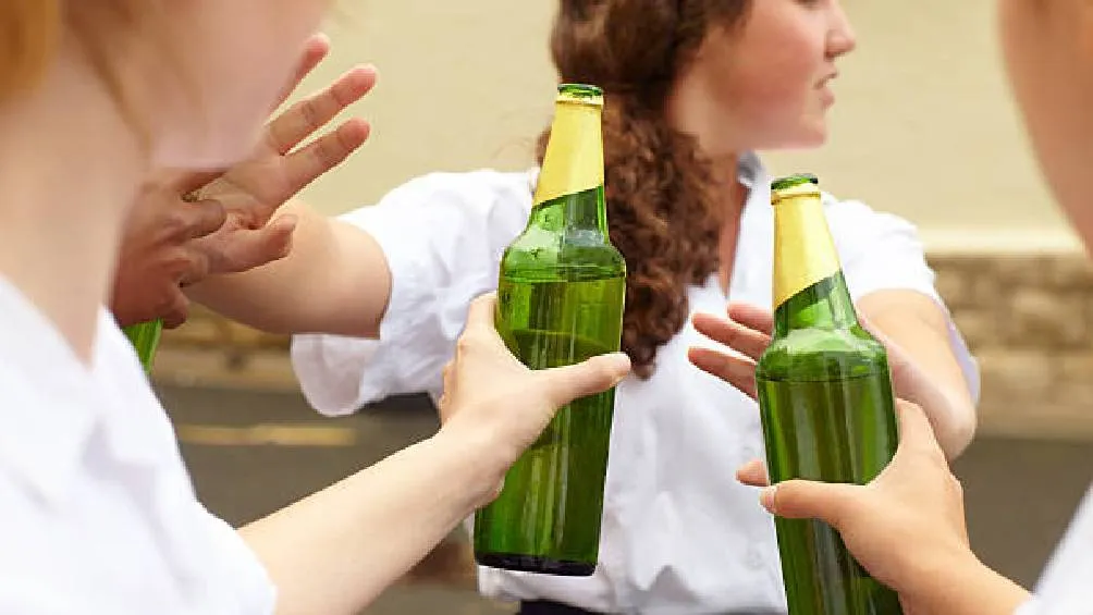 La Ley Seca, que prohíbe la venta y distribución de bebidas alcohólicas. / Pixabay