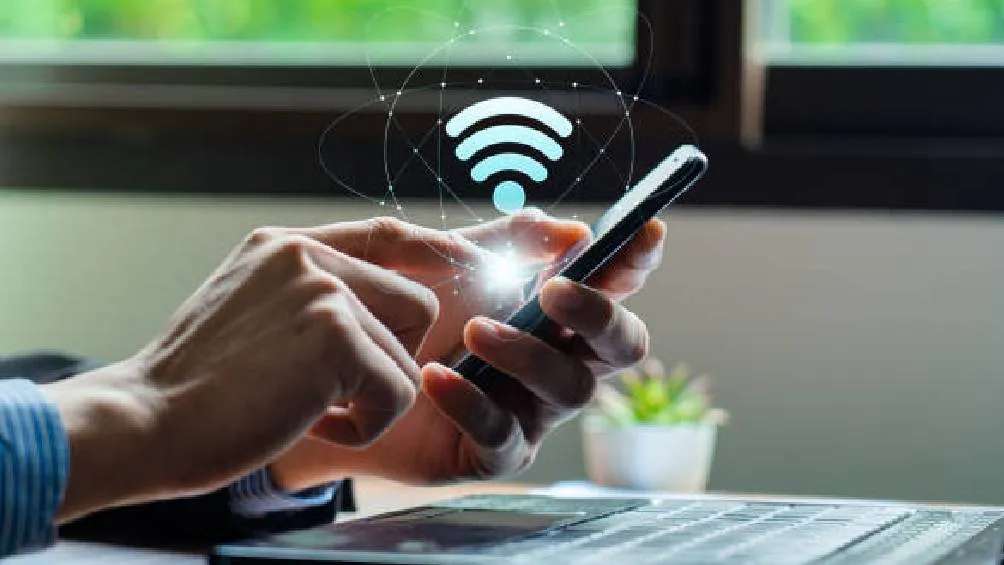Mantener la conexión Wi-Fi activada en dispositivos móviles puede dar lugar a conexiones automáticas a redes no seguras. / Pixabay