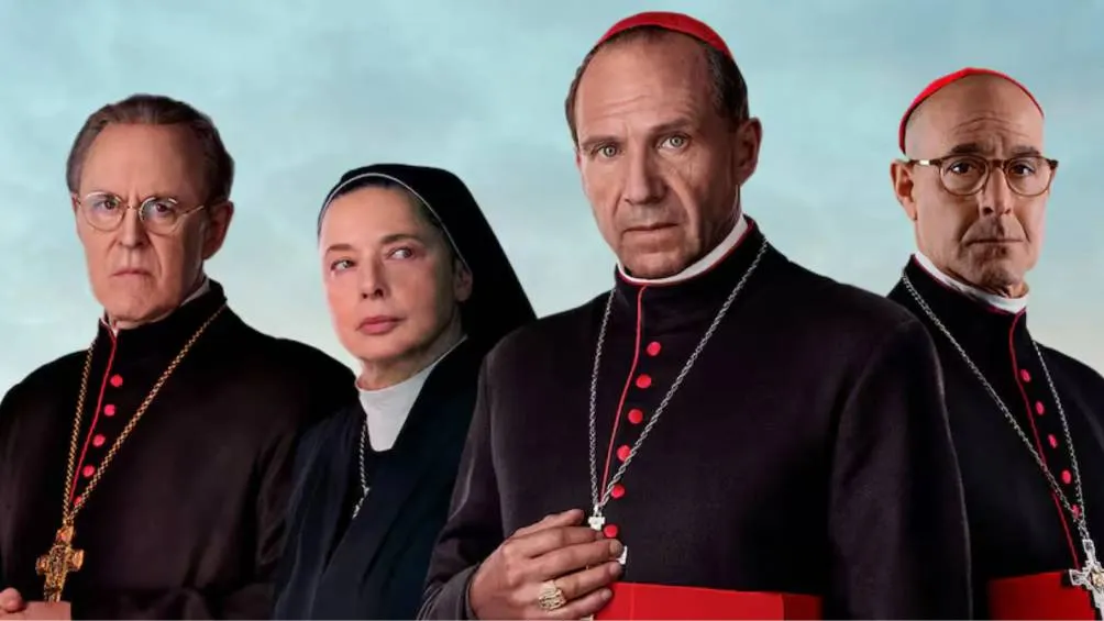 &quot;Cónclave (2024)&quot;, una película que dramatiza el proceso de sucesión papal. / RS