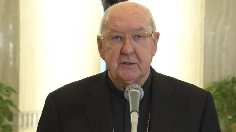 El cardenal Kevin Joseph Farrell, de 77 años y camarlengo desde 2019, asume temporalmente la administración del Vaticano. / Captura de pantalla