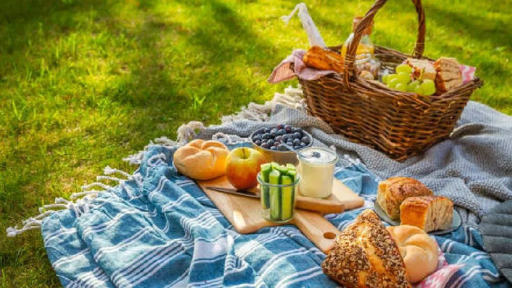 Se permite ingresar canastas de alimentos, manteles, bebidas no alcohólicas. / Pixabay