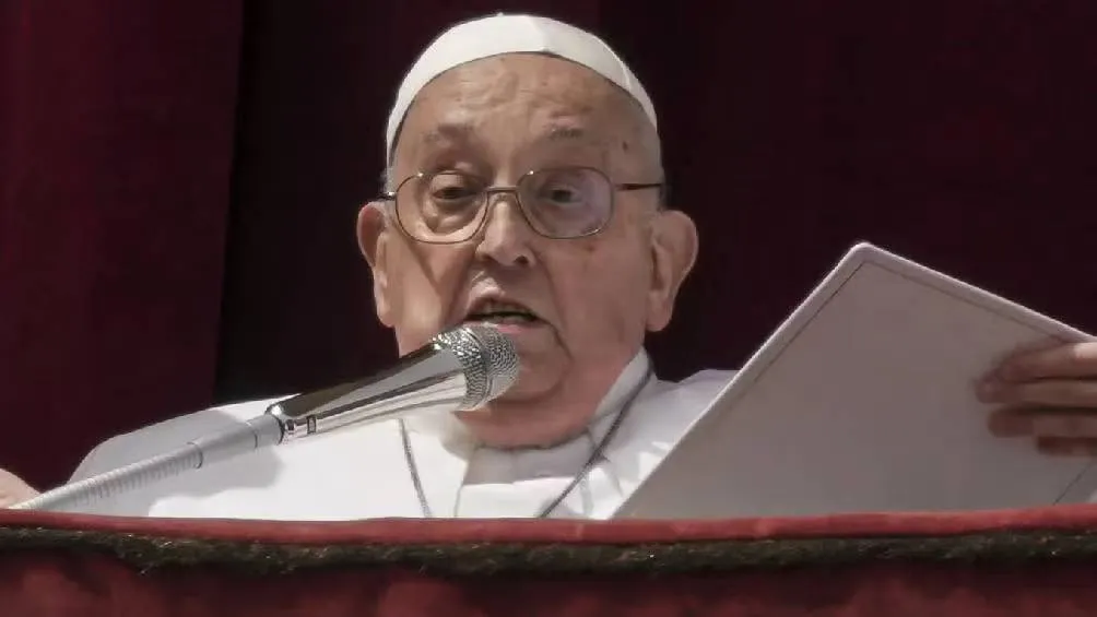 El mundo se alista para el funeral del Papa Francisco, que se celebrará el 26 de abril de 2025. / AP