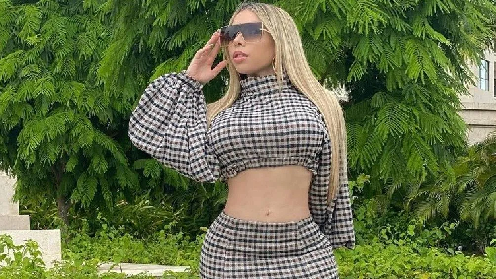 Bohórquez, conocida por su estilo de vida lujoso y su actividad en redes sociales, atendió a los clientes de manera cercana. / RS