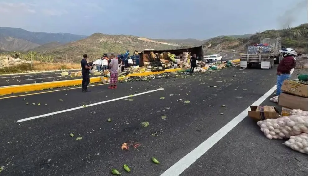 Vecinos de Metztitlán, Hidalgo, demostró solidaridad y civismo al evitar actos de rapiña. / RS