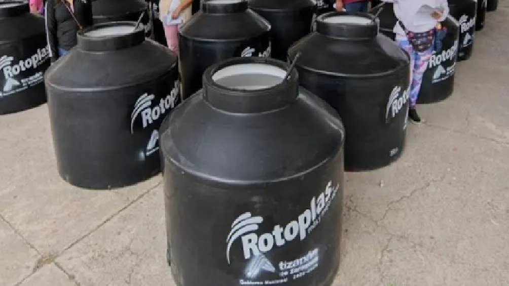 La instalación de paneles solares gratuitos representa una de las apuestas más significativas del programa. / RS