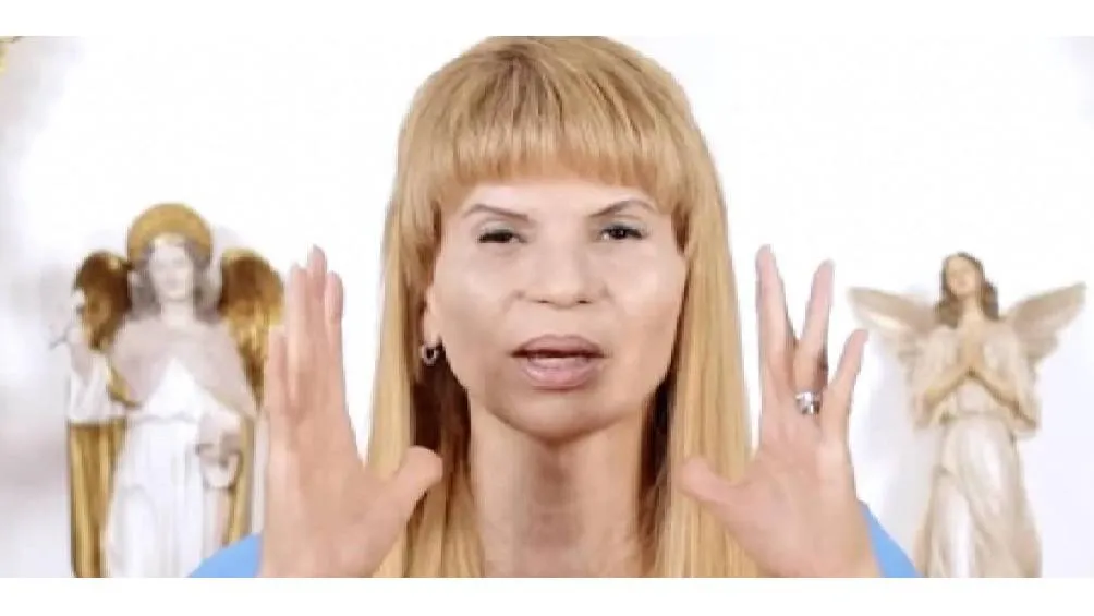 Mhoni Vidente también adelantó que este nuevo líder espiritual traería paz al mundo. / RS