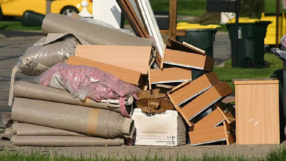 Donar muebles en buen estado a organizaciones benéficas y centros de acopio./ Pixabay