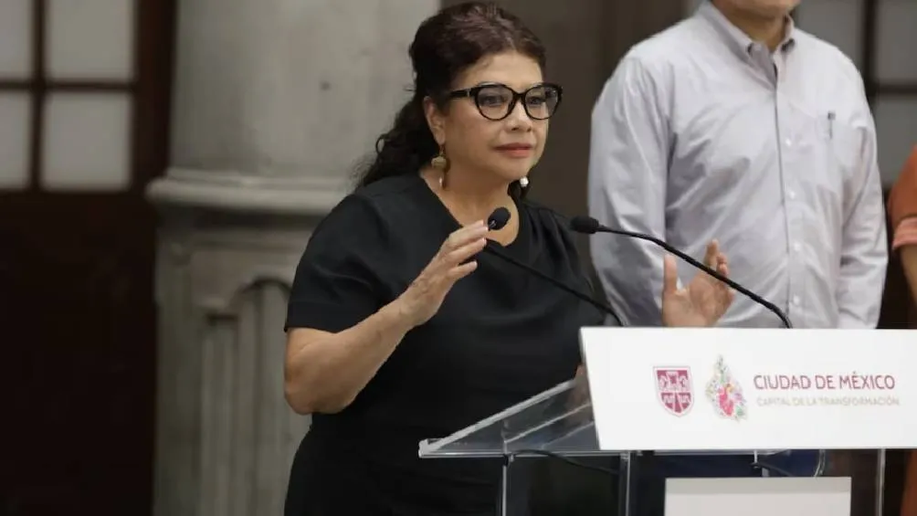 Clara Brugada, abordó el reciente asesinato de sus colaboradores Ximena Guzmán y José Muñoz. / RS