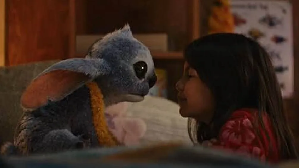 La idea es sencilla: destinar el monto equivalente al gasto de una salida al cine, incluyendo boletos y consumos. / Disney