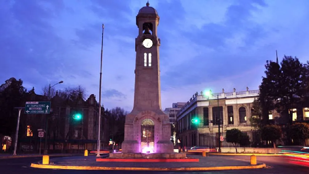 El icónico Reloj Chino, ubicado en la intersección de Bucareli y Artículo 123 en la Ciudad de México. / RS