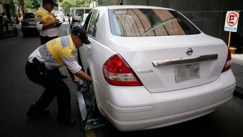 Intentar retirar la &quot;araña&quot; sin autorización constituye una infracción grave. / RS