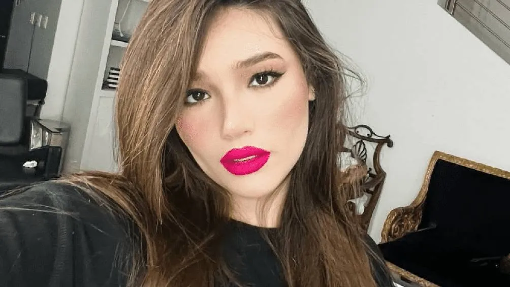 Frida Sofía Guzmán Muñoz, nieta de Joaquín &quot;El Chapo&quot; Guzmán, ha lanzado su primer sencillo &quot;Andas Contando&quot;. / RS