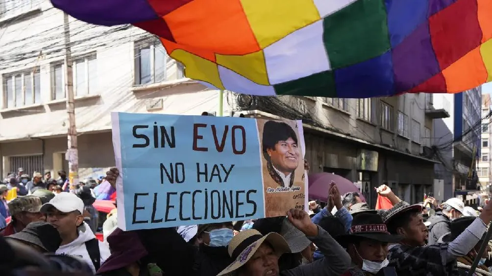 Morales, quien gobernó el país andino por casi 14 años, de 2006 a 2019, insistió en lograr el reconocimiento para su candidatura. / AP