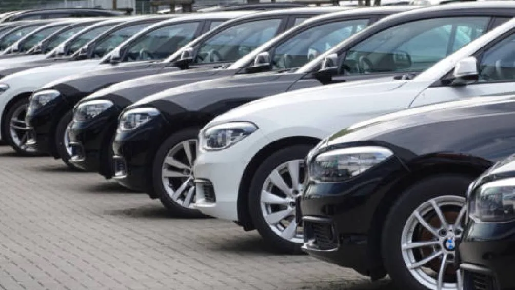 Este trámite no solo es una formalidad administrativa, sino una protección legal y financiera para los propietarios que ya no tienen el vehículo | iStock