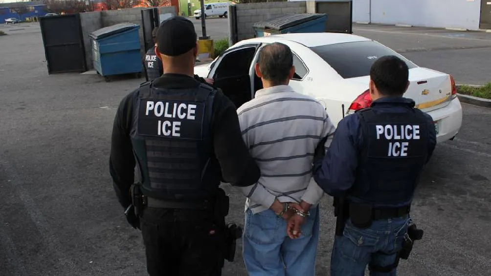 Durante las últimas semanas han surgido casos de personas que fueron detenidas por los agentes del Servicio de Migración y Control de Aduanas (ICE) / ICE