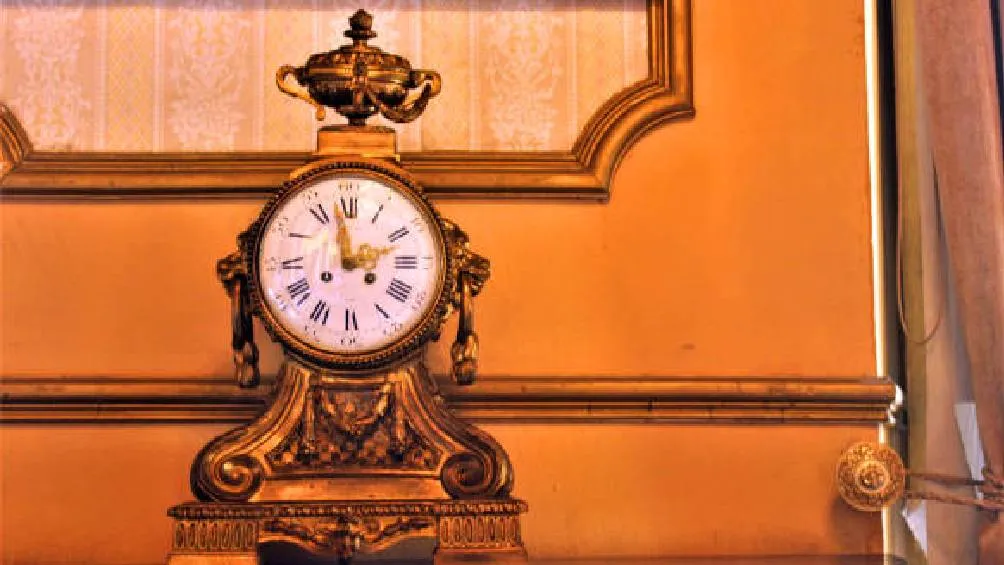 Desde 2020, los relojes atómicos han detectado que la rotación terrestre se ha acelerado levemente, acortando cada día entre 1,3 y 1,6 milisegundos. / iStock