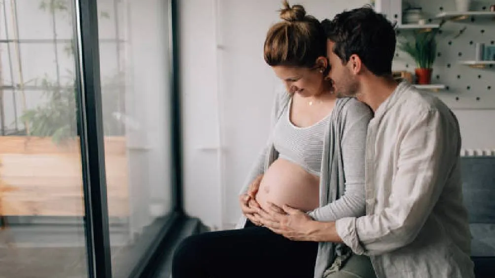 Una pareja logró el primer caso de embarazo gracias a la IA | iStock